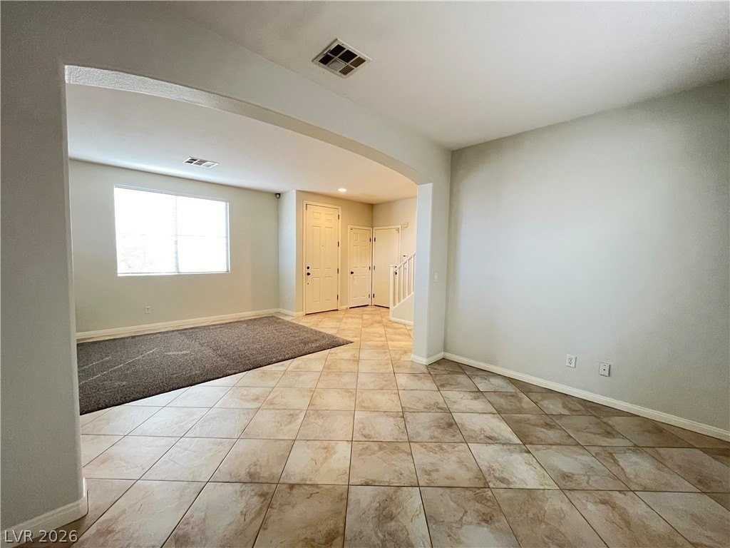 5248 Pendergrass St - Photo 7 of 34