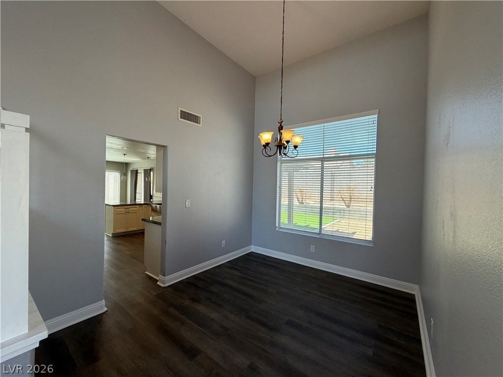 8601 Willeford Ct - Photo 5 of 37
