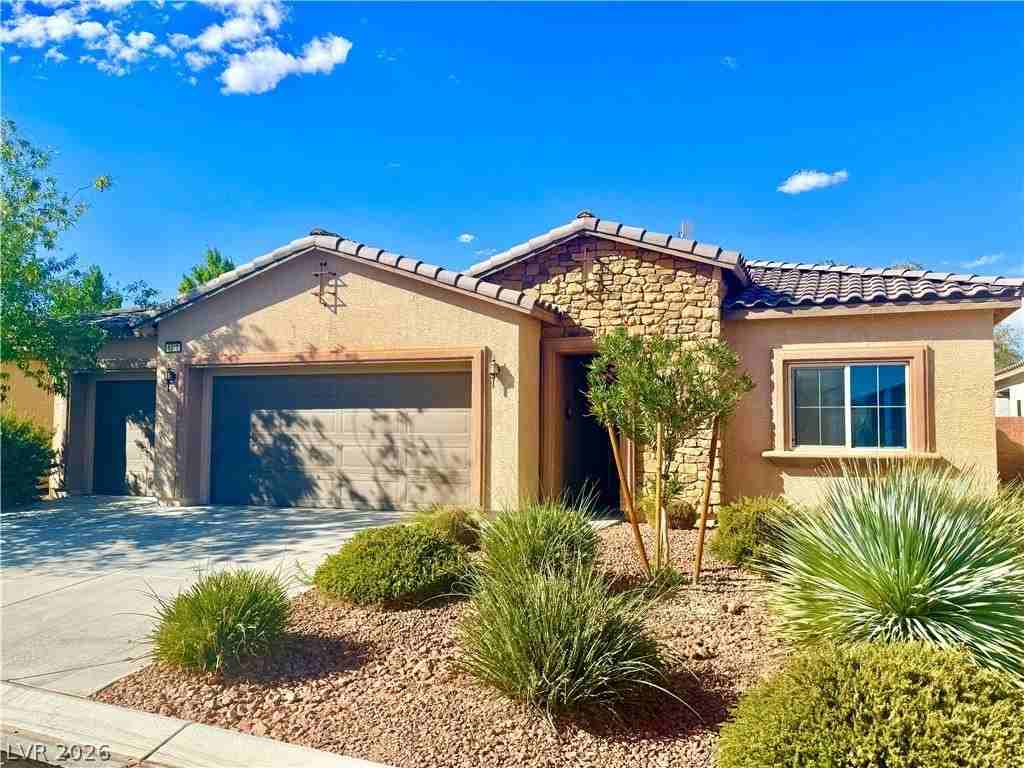 5310 San Palo Dr - Photo 3 of 29
