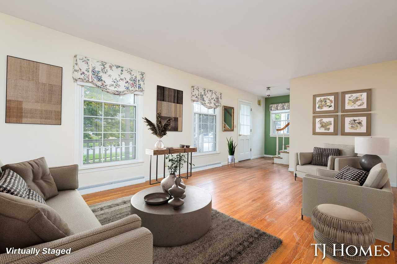 8 Wallinwood Ave Ne - Photo 2 of 35