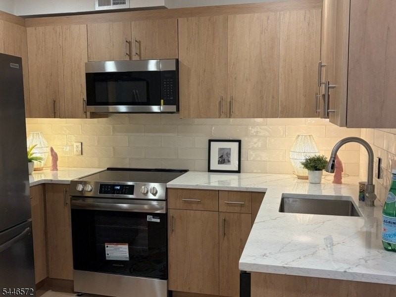 627 Valley Rd #E - Photo 7 of 24