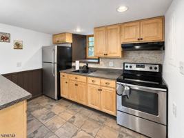 featured image of 6 Mountain Ave