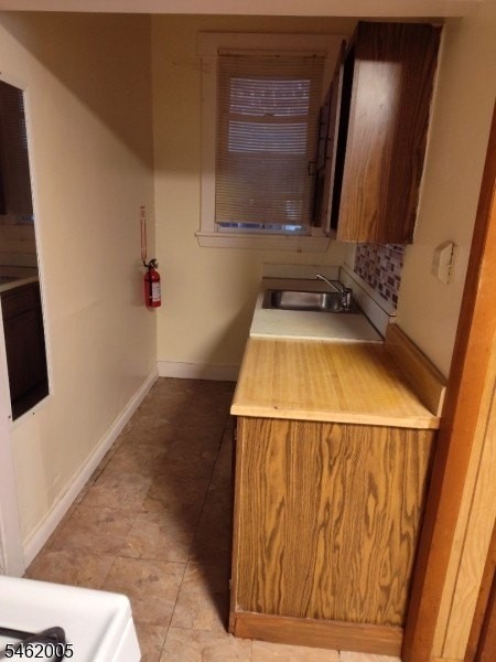 15 Farnham Ave #2 - Photo 4 of 12