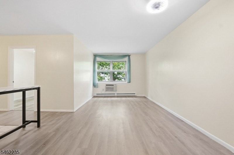 300 Lookout Ave - Photo 3 of 28