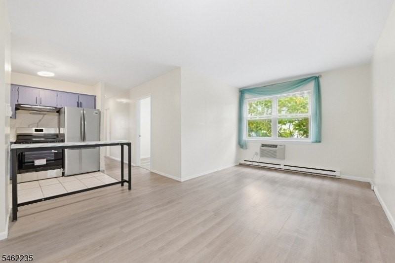 300 Lookout Ave - Photo 6 of 28