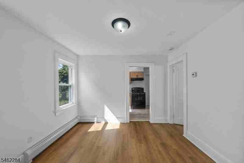 330 Evona Ave - Photo 6 of 14