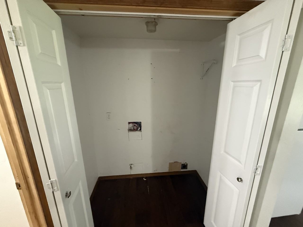 805 East 13th Street APT B - Photo 7 of 7
