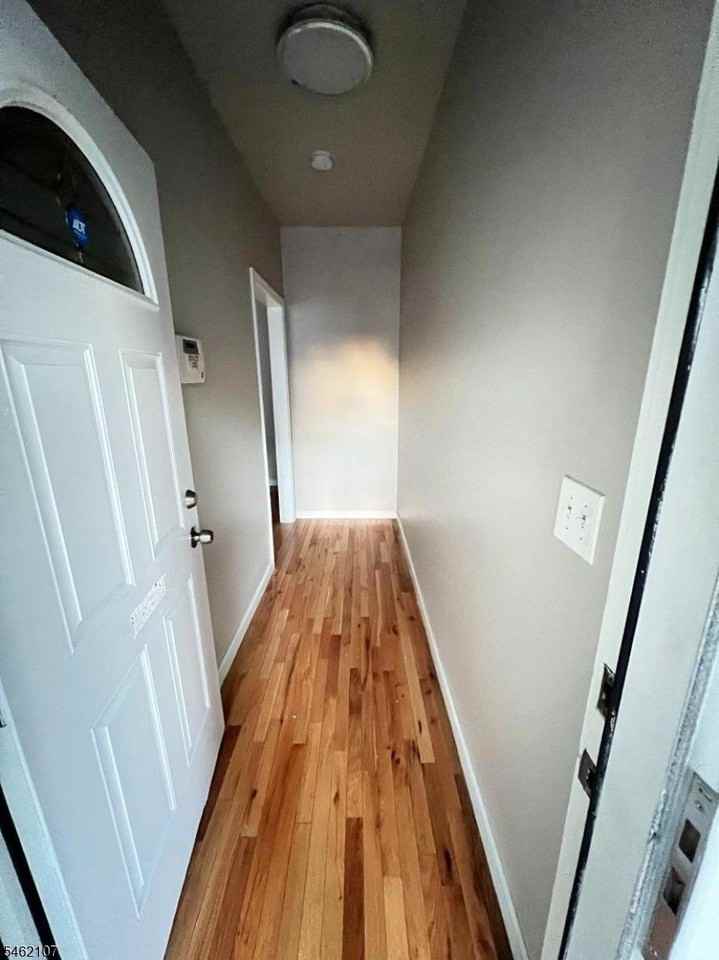 485 E 27th St #1 - Photo 4 of 13
