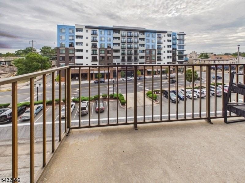 10 N Wood Ave #407 - Photo 4 of 20