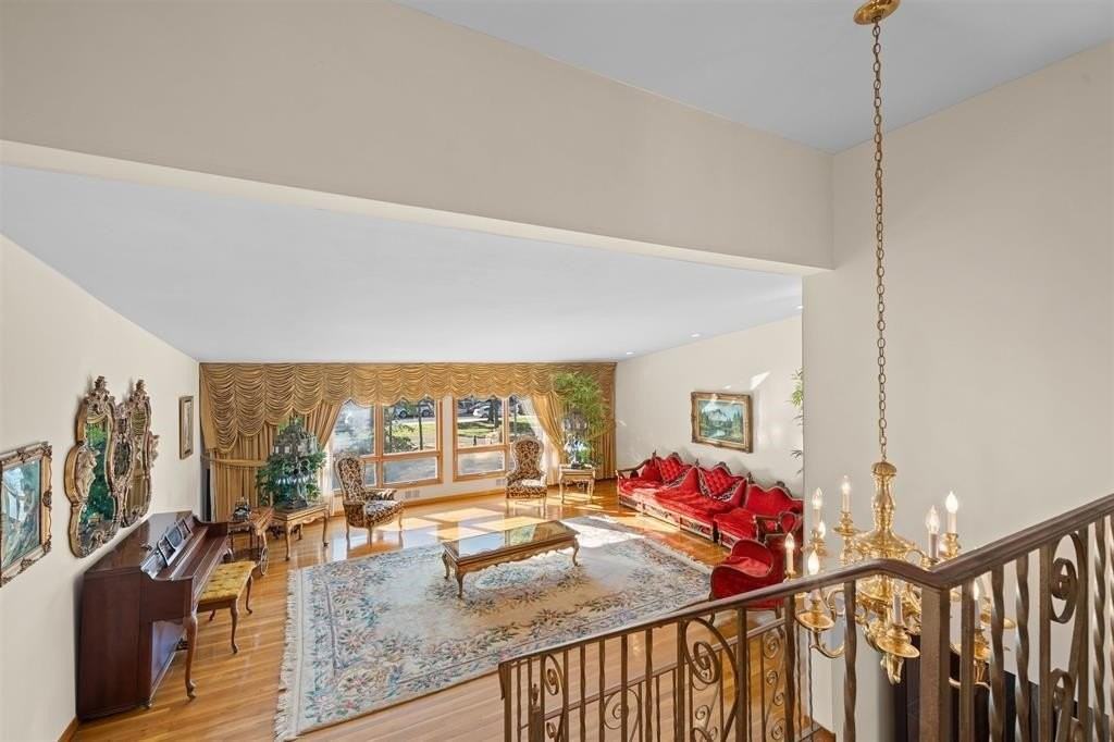 287 Avenue E #1 - Photo 3 of 14