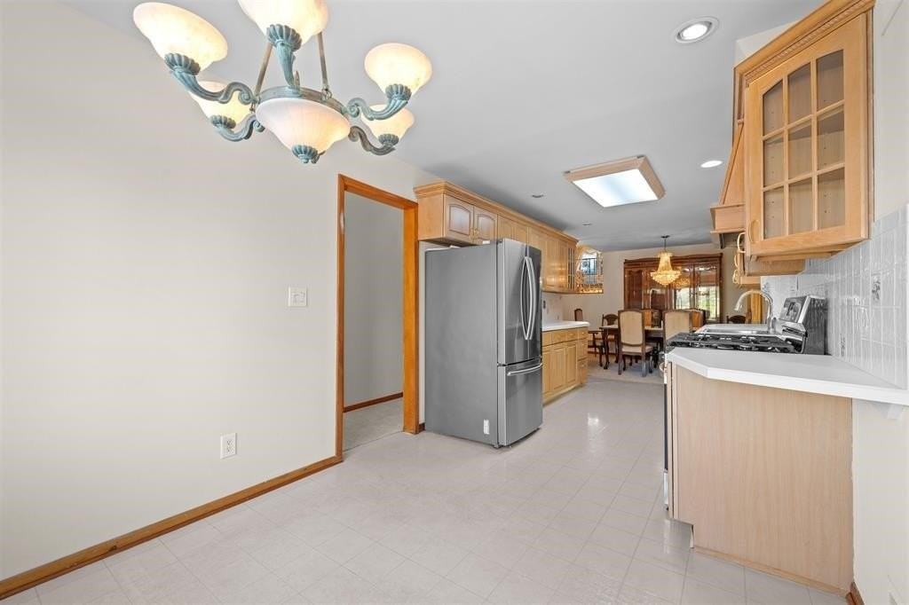 287 Avenue E #1 - Photo 7 of 14