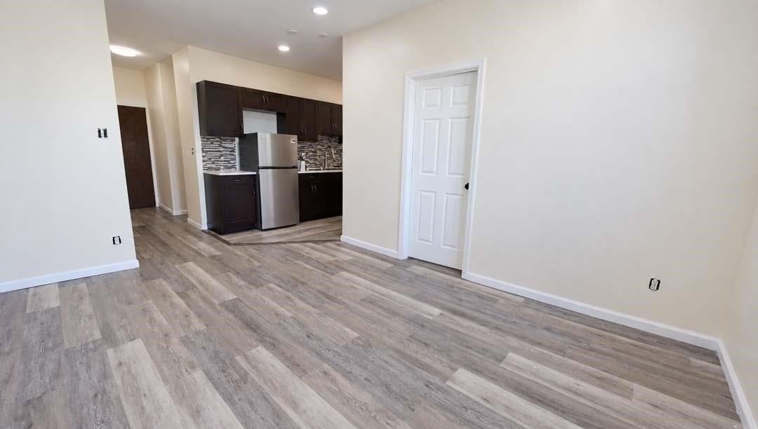 43 Broadway - Photo 3 of 17
