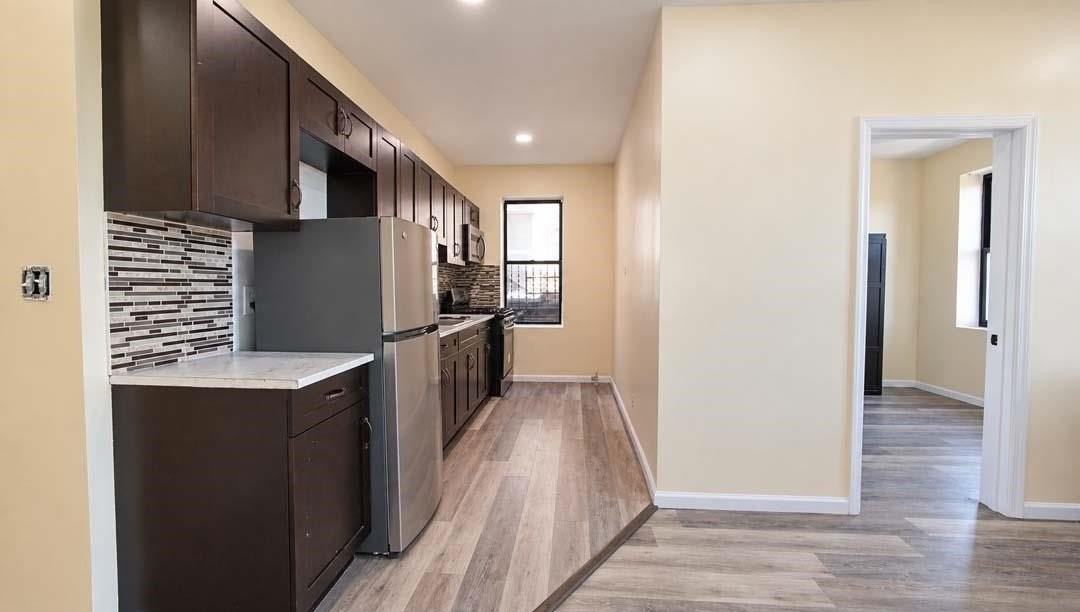 43 Broadway - Photo 4 of 17