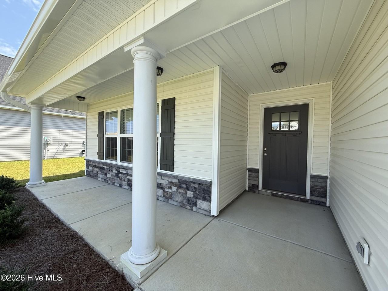 1019 Croaker Ct - Photo 4 of 31