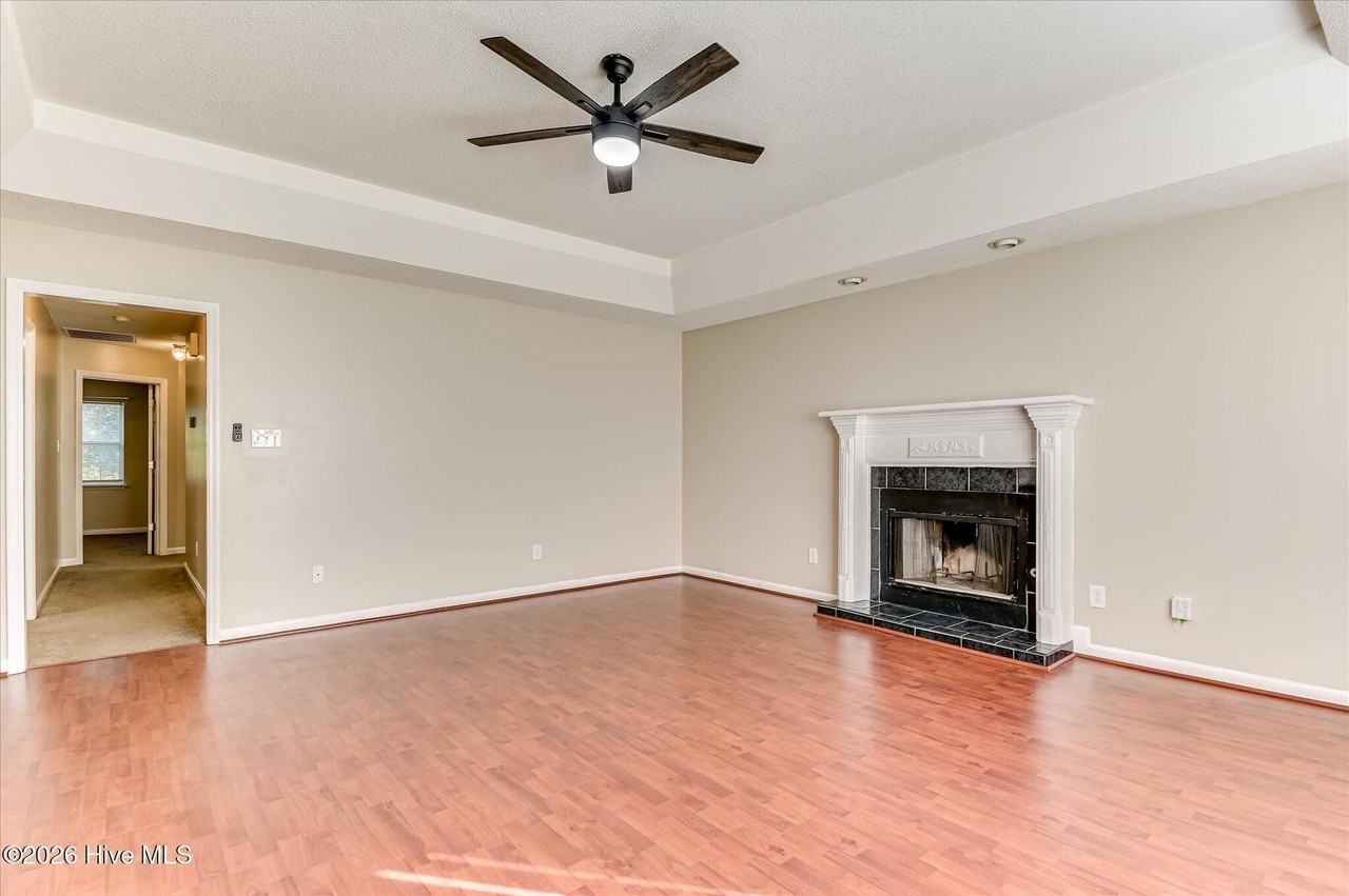 401 Crown Mill Dr - Photo 5 of 43