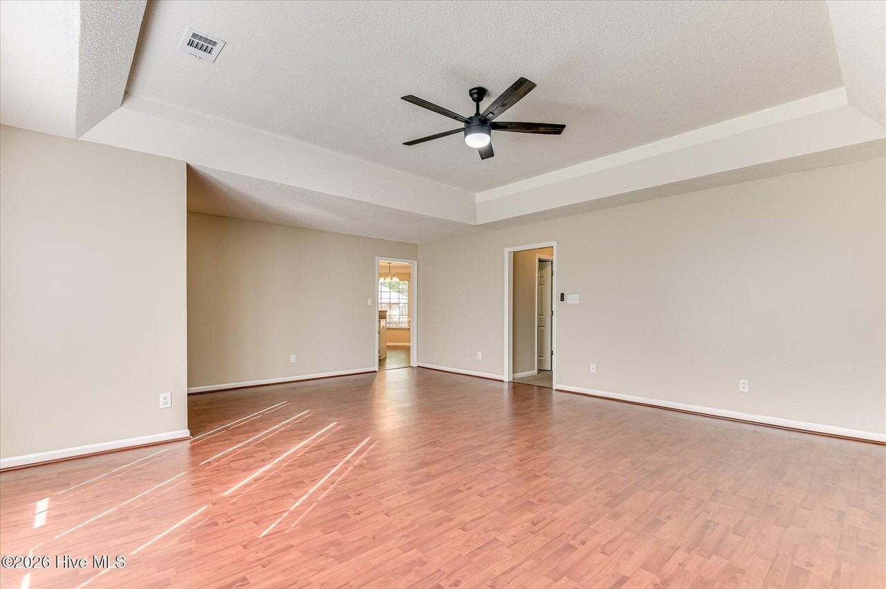 401 Crown Mill Dr - Photo 6 of 43