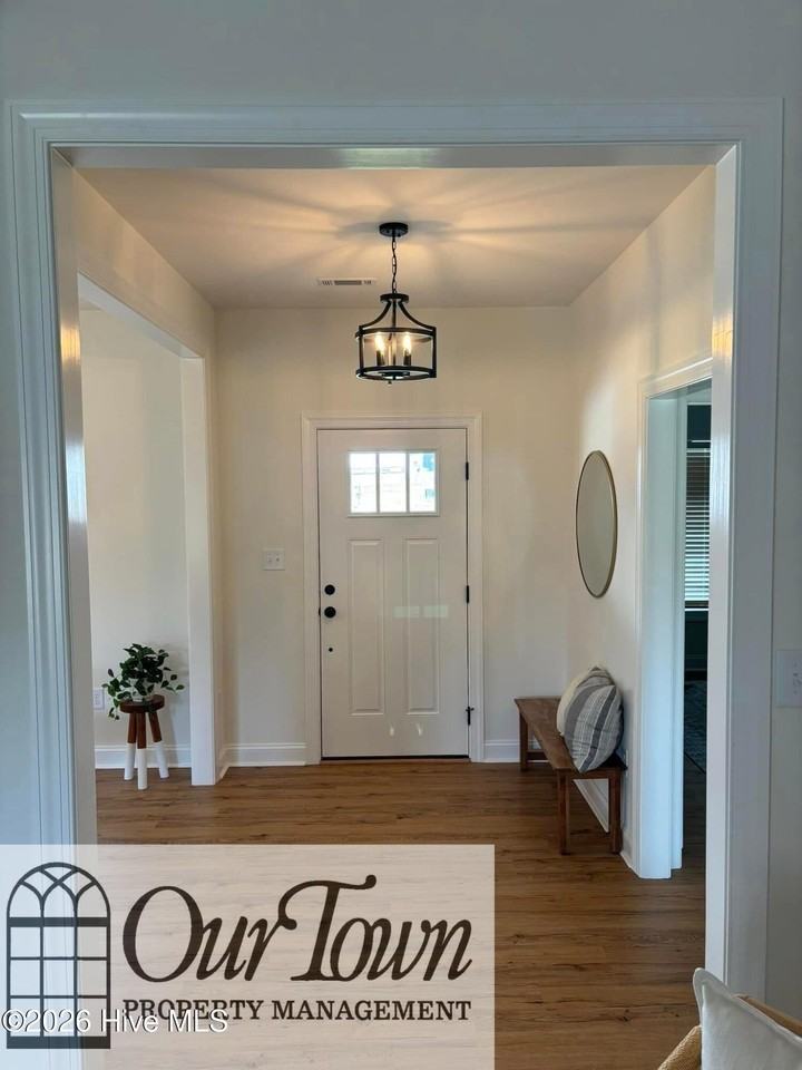 3717 Lightwater Ln - Photo 4 of 11