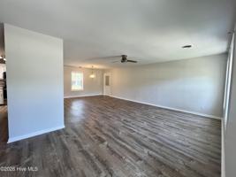 featured image of 1093 Harbor Dr