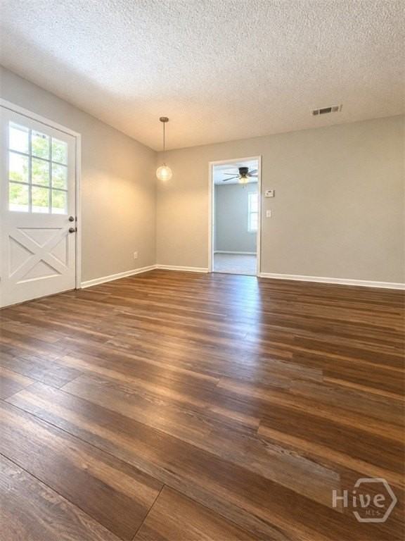 627 Georgia Ave - Photo 6 of 23
