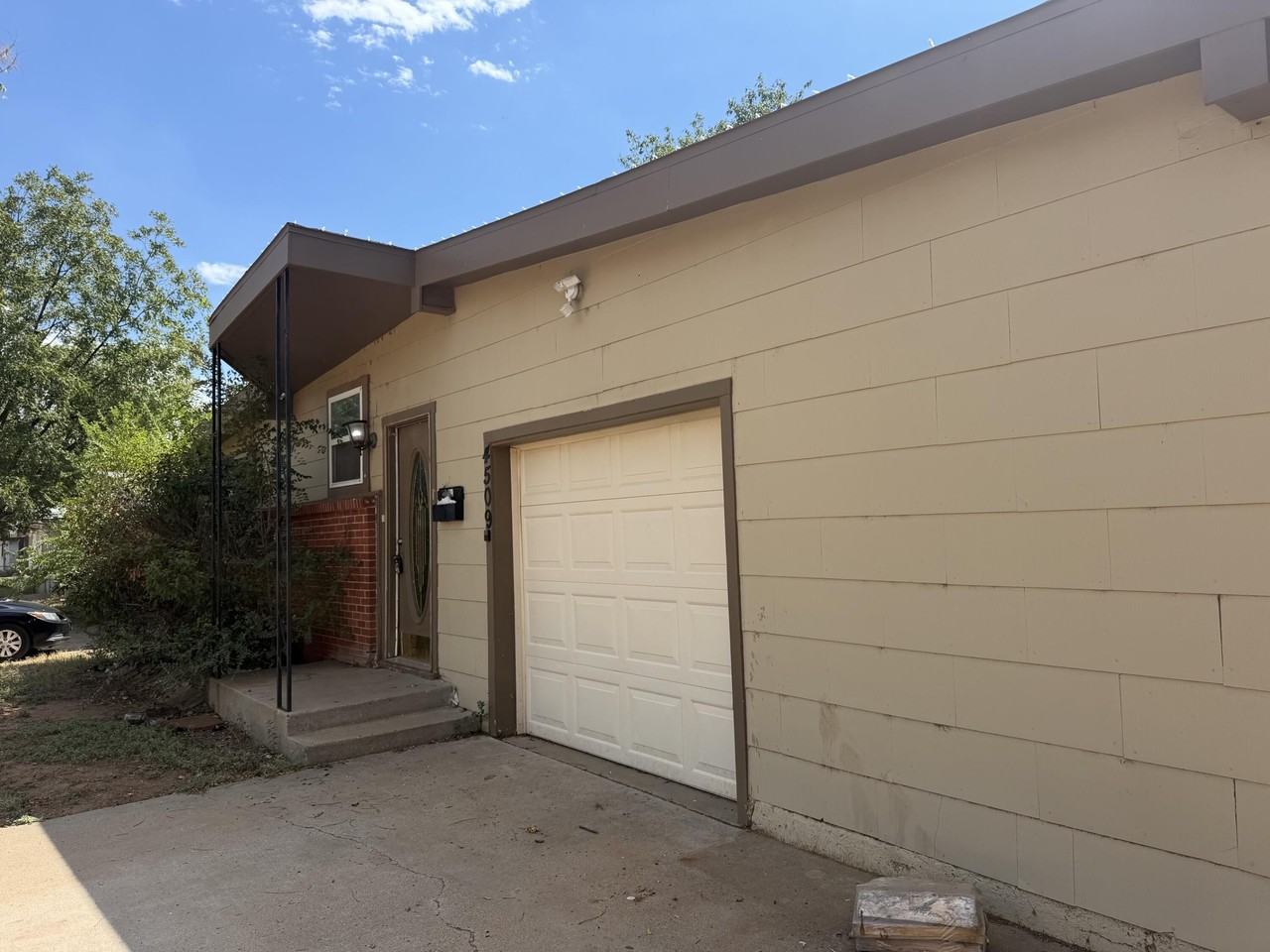 4509 44th St - Photo 3 of 23