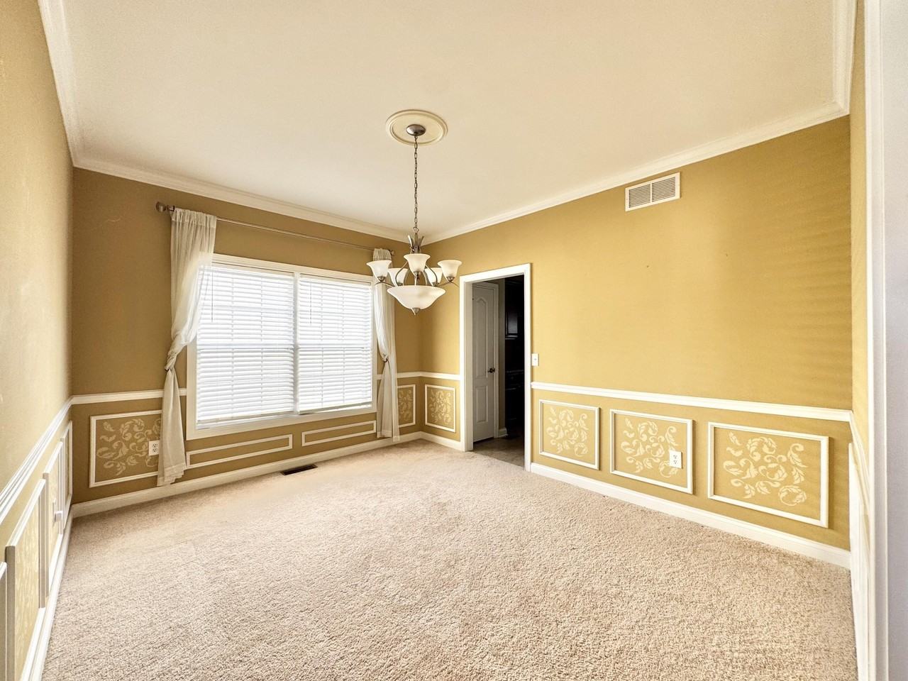 3020 Blackford Pkwy - Photo 5 of 49