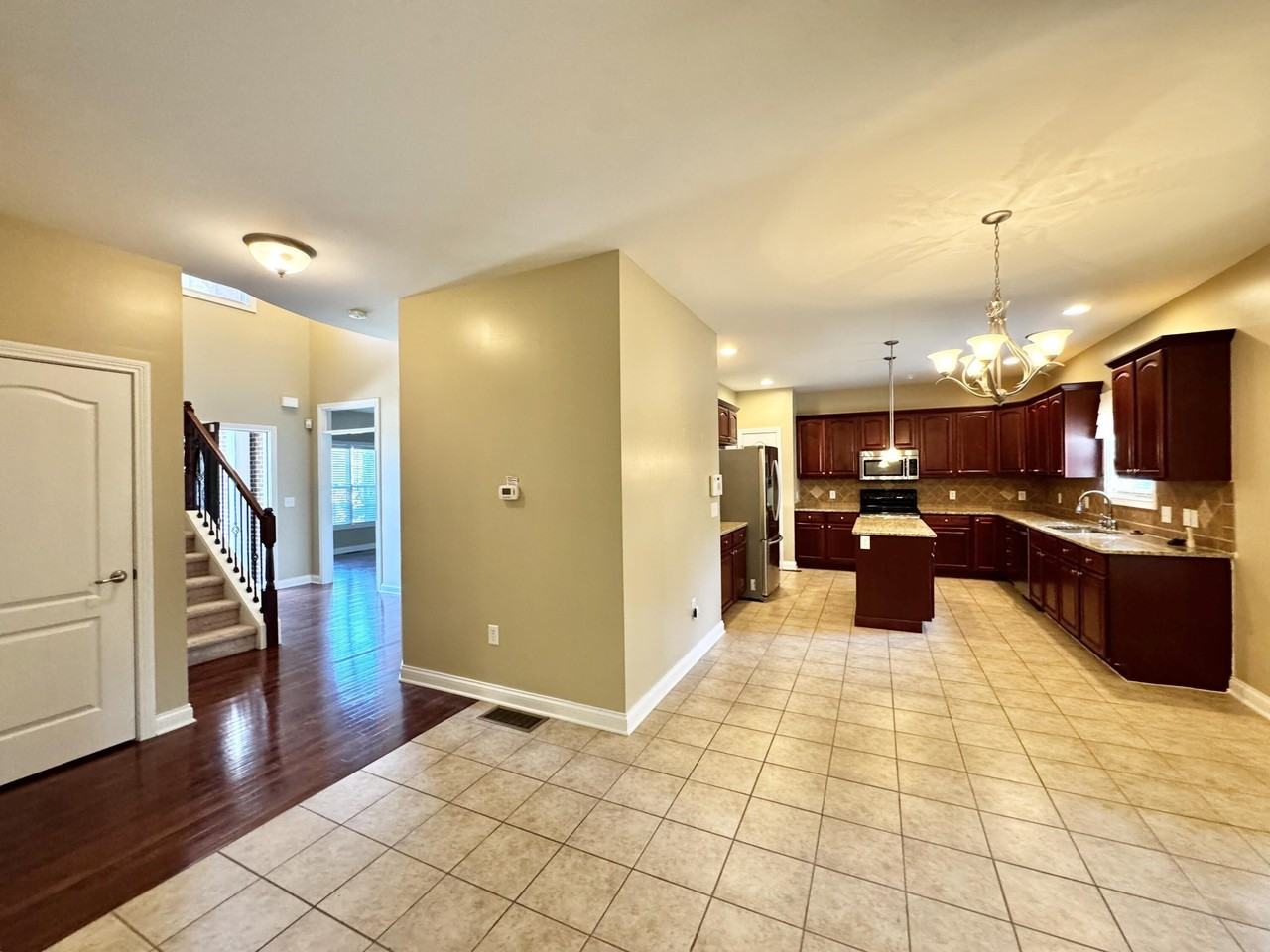 3020 Blackford Pkwy - Photo 7 of 49