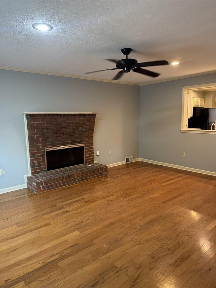 74 N Mclean Blvd #74 - Photo 2 of 11