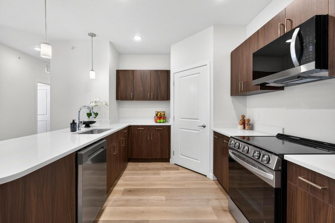 Mountain View Apartments - Photo 4 of 49