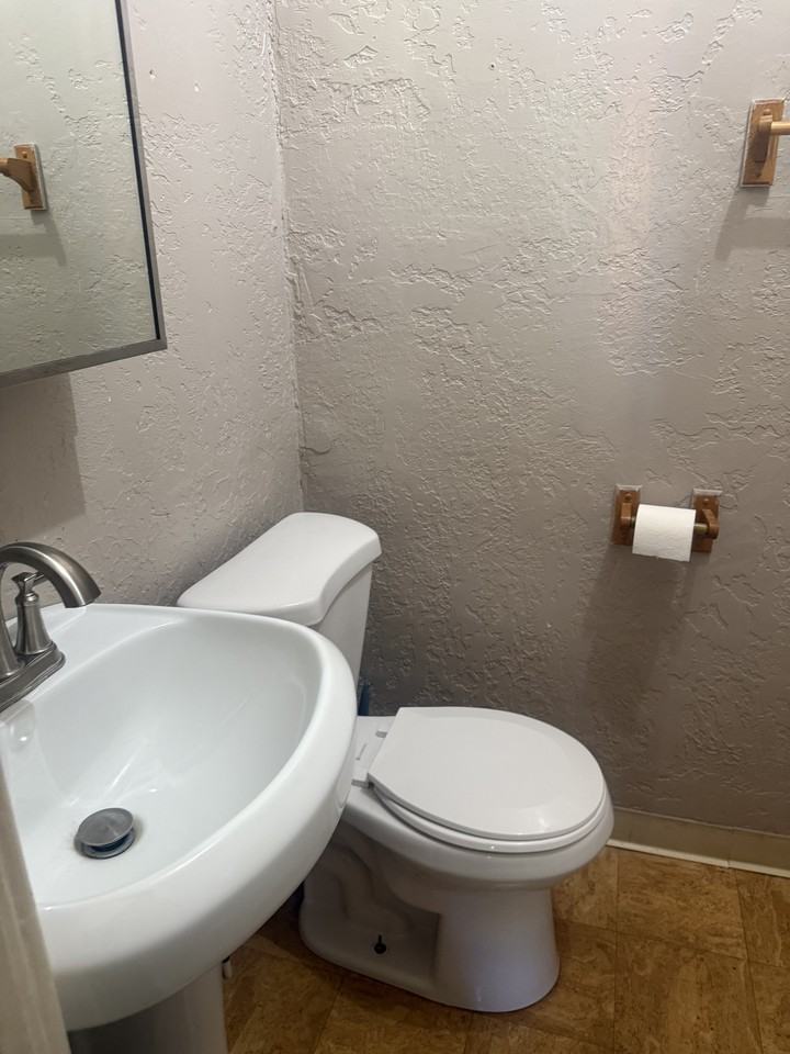 500 West 24th Street - Photo 6 of 8
