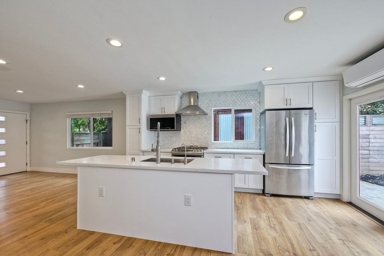 348 La Mesa Avenue - Main House #MAIN - Photo 3 of 21