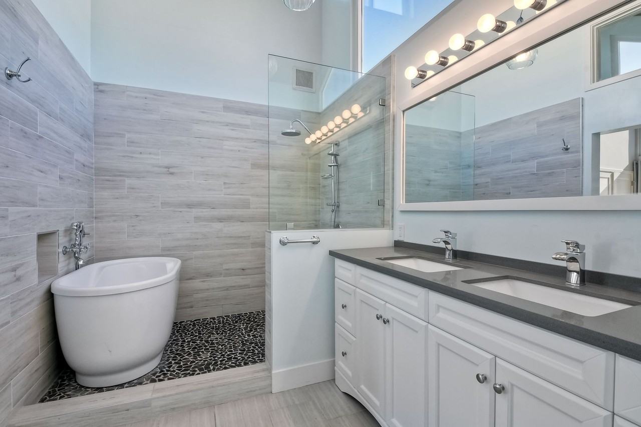 348 La Mesa Avenue - Main House #MAIN - Photo 4 of 21