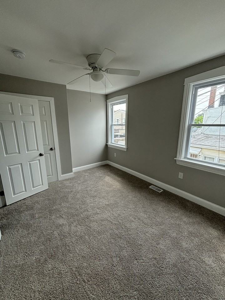 426 Middlesex St #1 - Photo 7 of 11