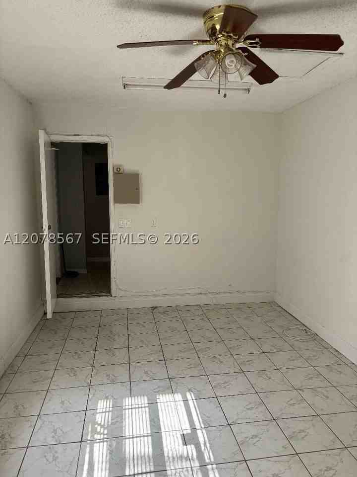 1157 Ne 210th Ter #1157 - Photo 6 of 9