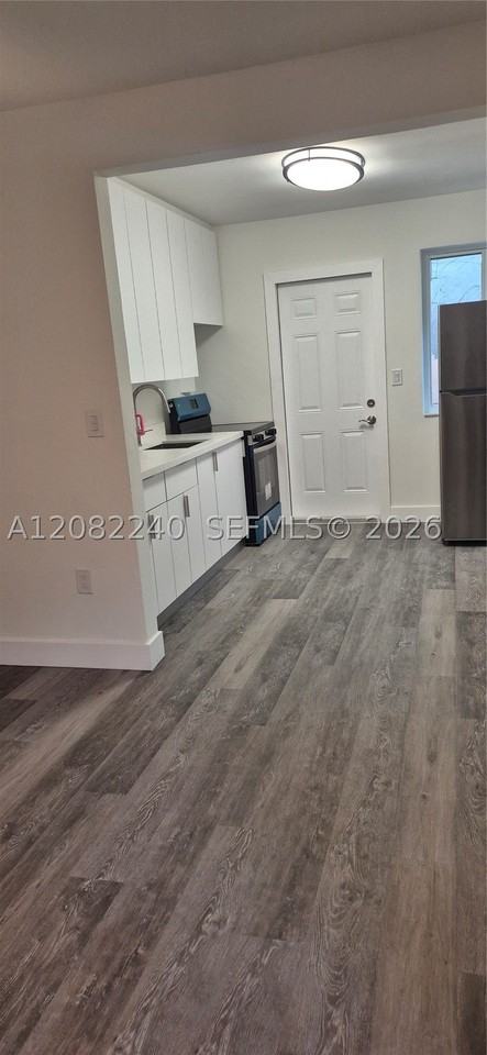 2142 Nw 27th St #2142 - Photo 2 of 10