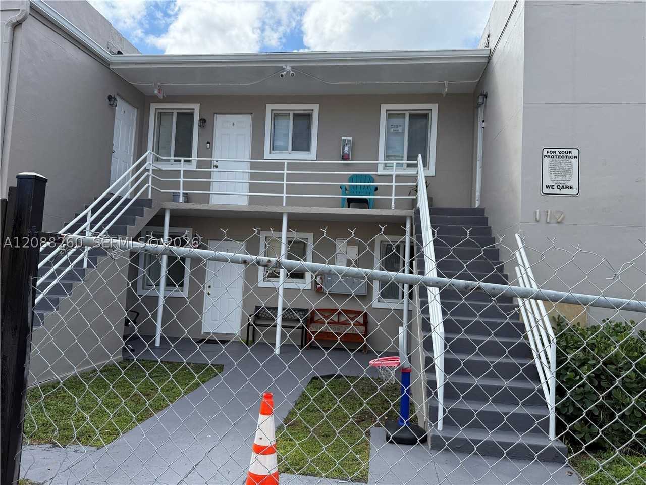 172 Nw 12th St #1