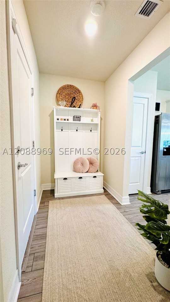 3117 Buttonwood Ct - Photo 3 of 35