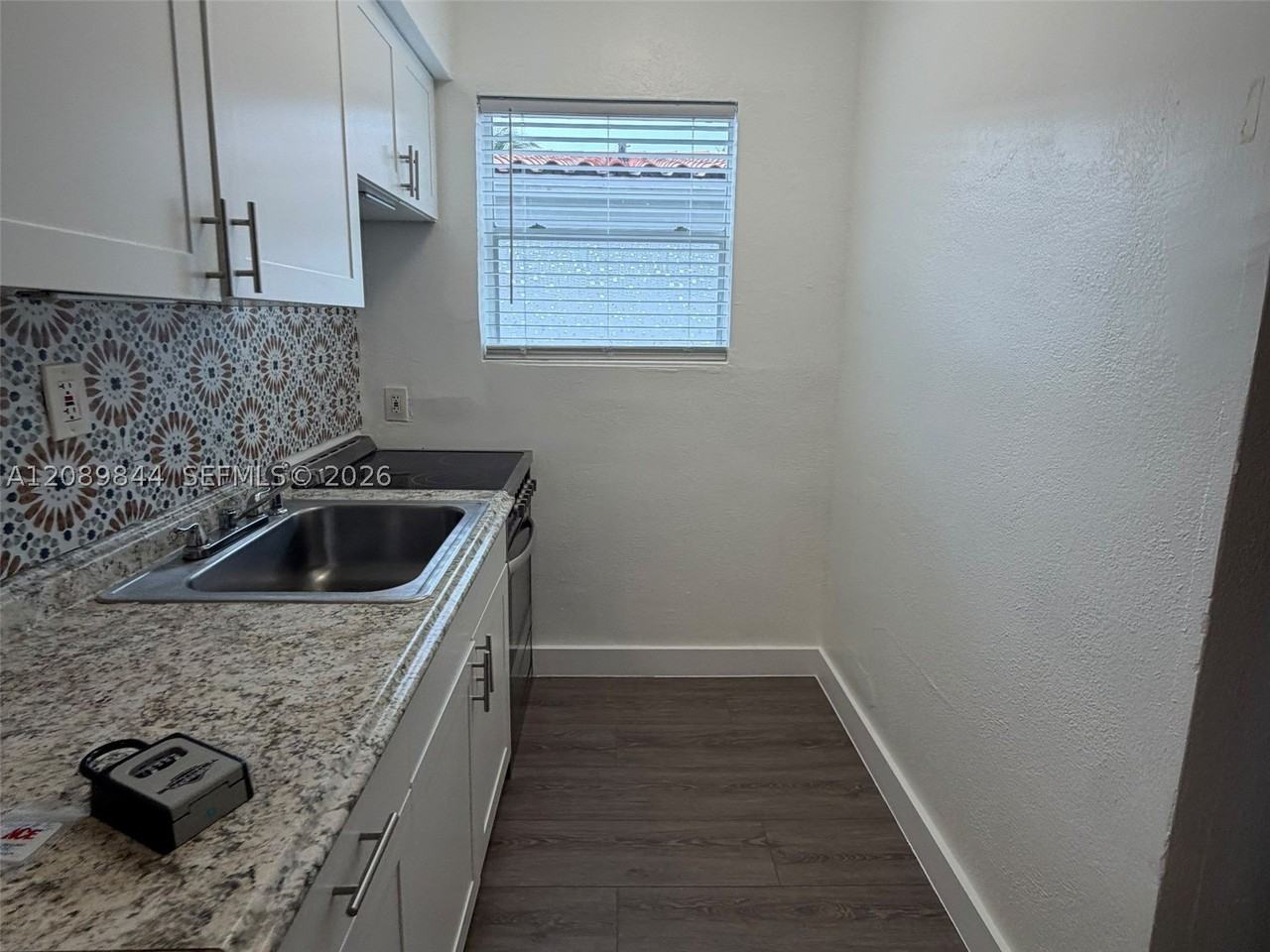 8010 Abbott Ave #5 - Photo 5 of 11