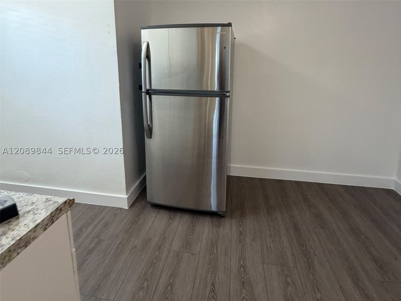 8010 Abbott Ave #5 - Photo 6 of 11