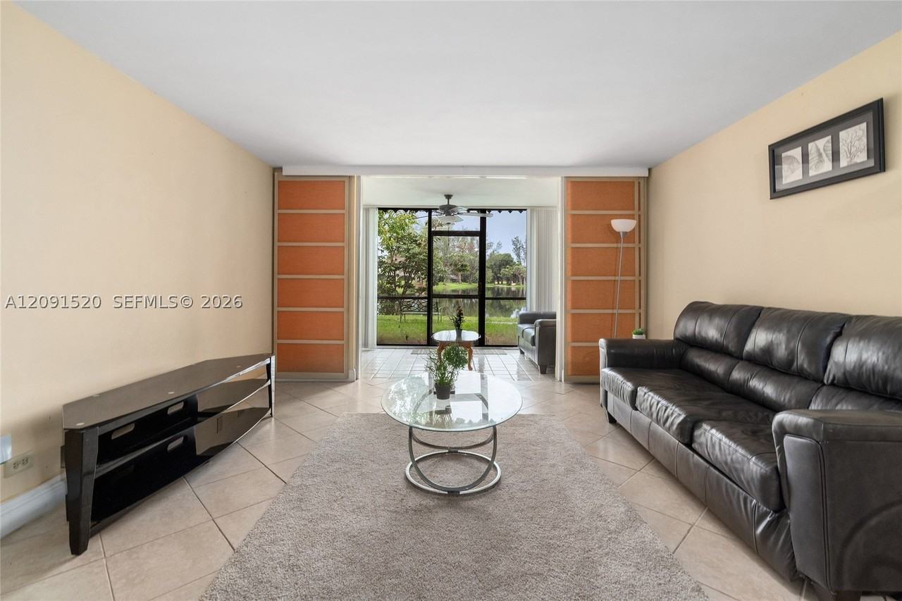 3710 Inverrary Dr #1D - Photo 6 of 39