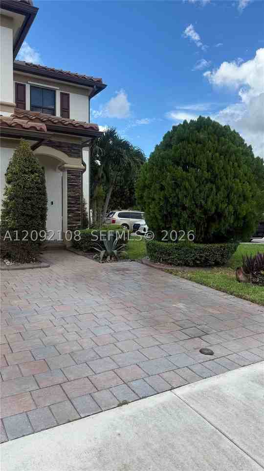 3301 W 89th Ter - Photo 2 of 49