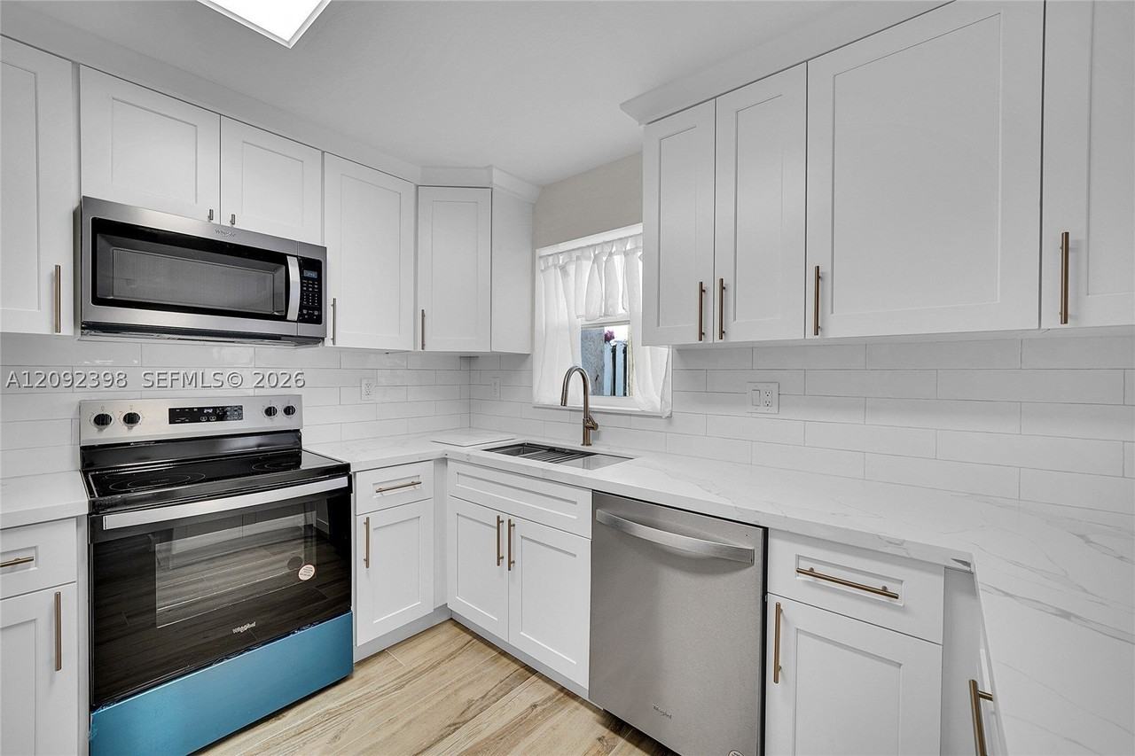17161 Nw 23rd St #17161 - Photo 4 of 17