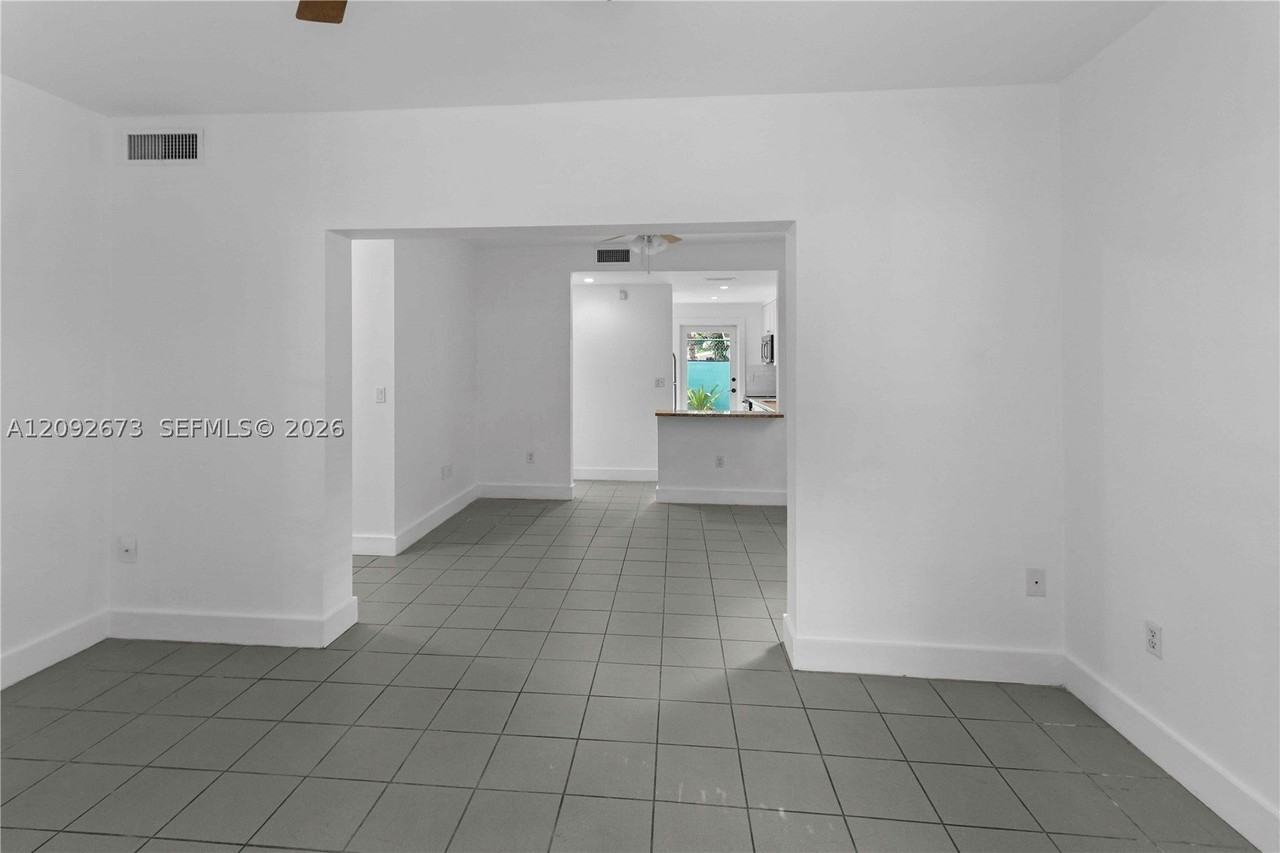 3625 S Douglas Rd #11 - Photo 6 of 23