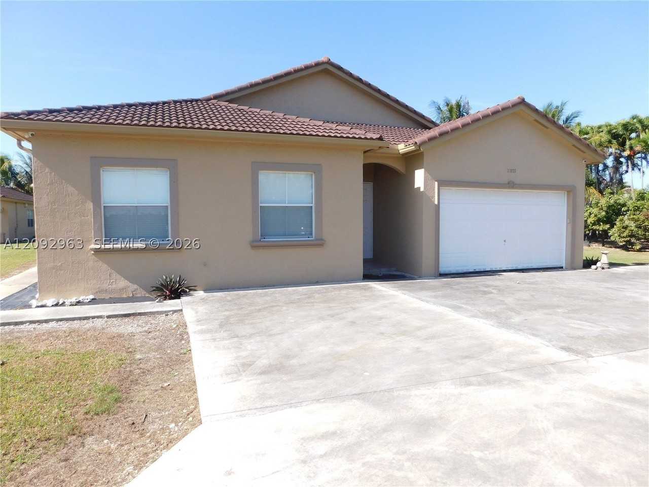21800 Sw 184th Pl - Photo 3 of 29