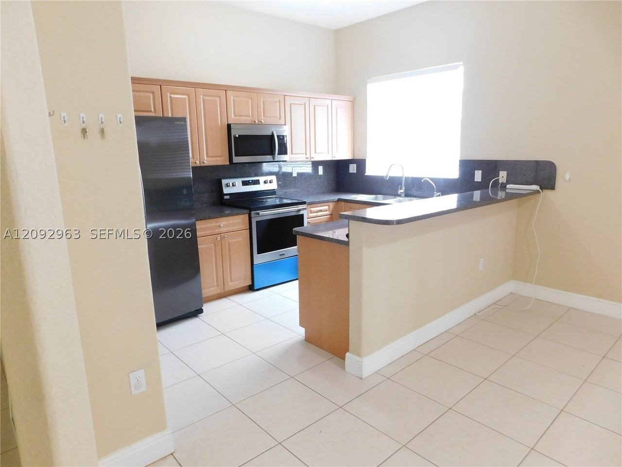 21800 Sw 184th Pl - Photo 7 of 29