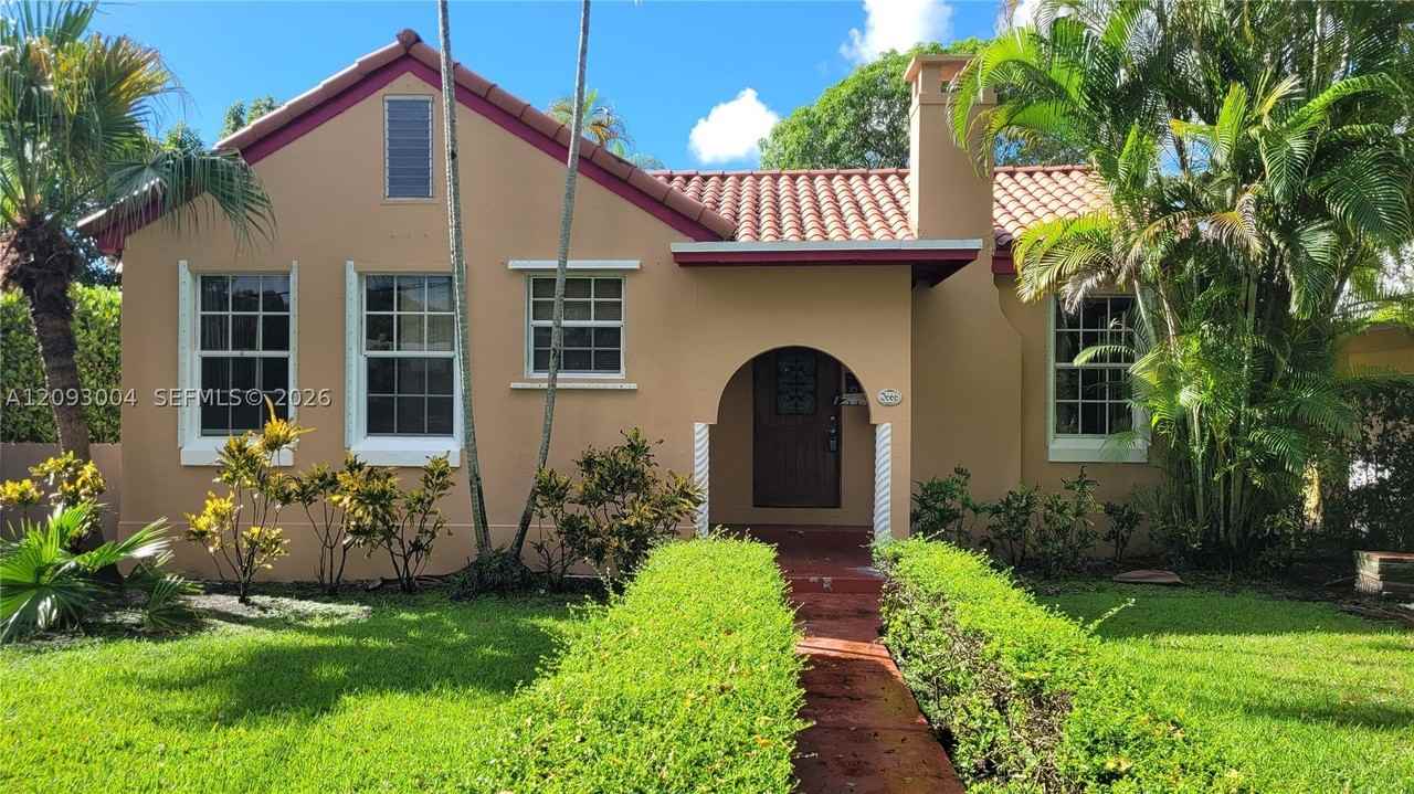 3666 Sw 13th Ter - Photo 2 of 33