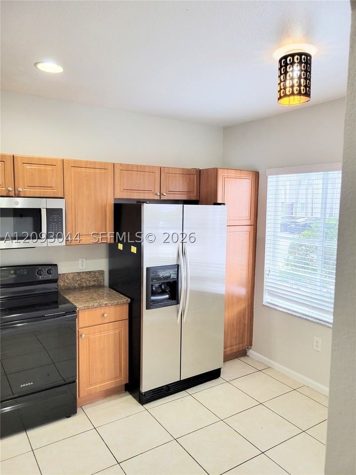 8263 Sw 27th St #102 - Photo 4 of 17