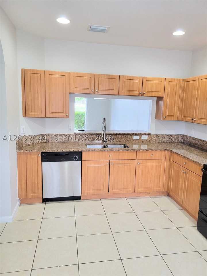 8263 Sw 27th St #102 - Photo 5 of 17