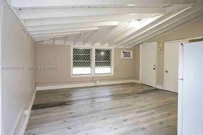 3438 Sw 2nd St #R1 - Photo 5 of 10