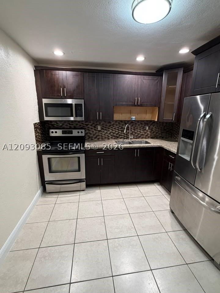 9332 Sw 40th Ter #9332 - Photo 7 of 23