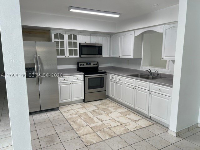 1546 W 77th St #0 - Photo 3 of 20